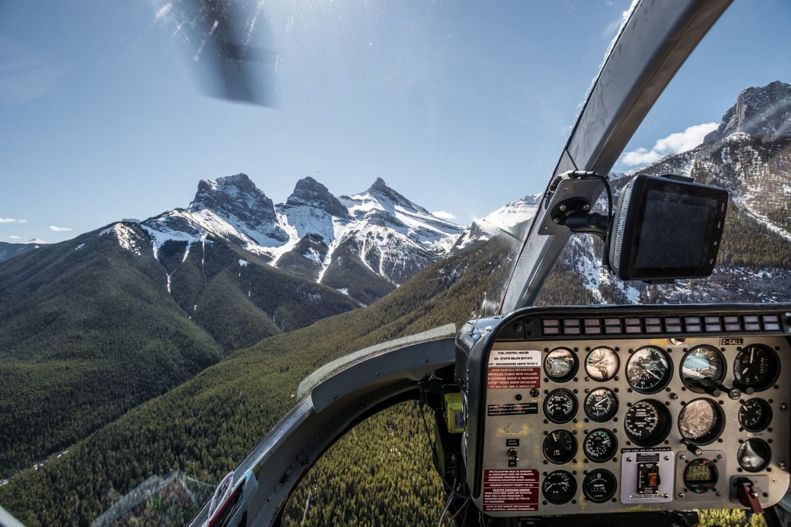 Helicopter-Canmore-Tour-2048×1365